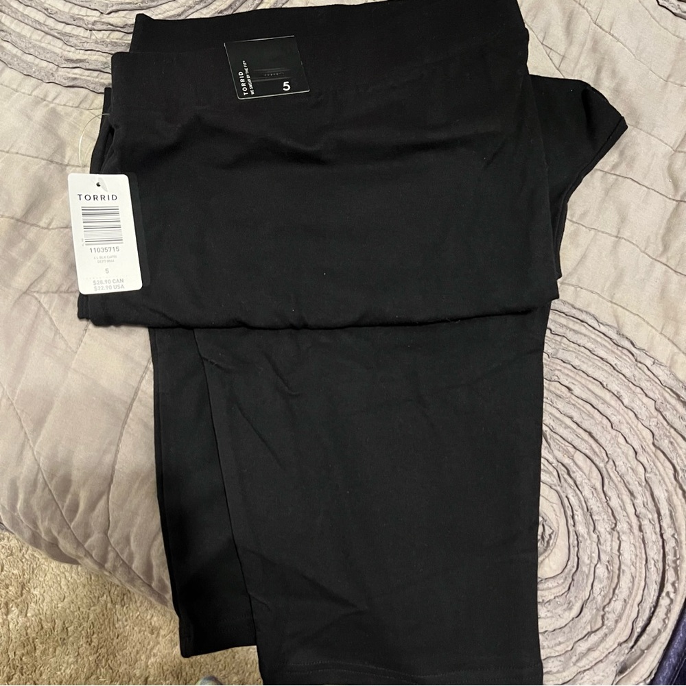 Torrid Leggings Capris Plus Size 5X NWT